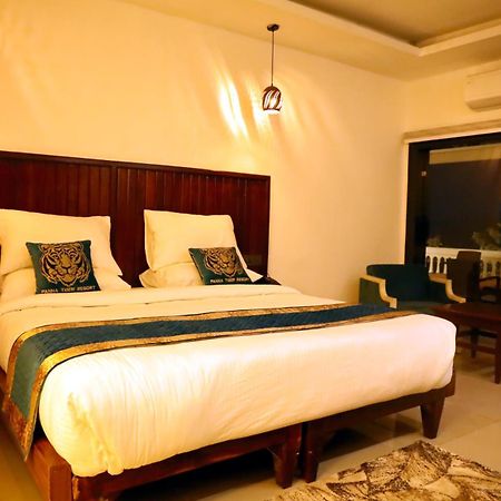 Panna Tiger Resort- Riverside Property Rajgarh  ภายนอก รูปภาพ