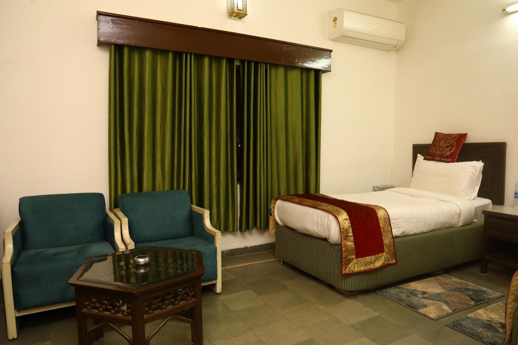 Panna Tiger Resort- Riverside Property Rajgarh  ภายนอก รูปภาพ