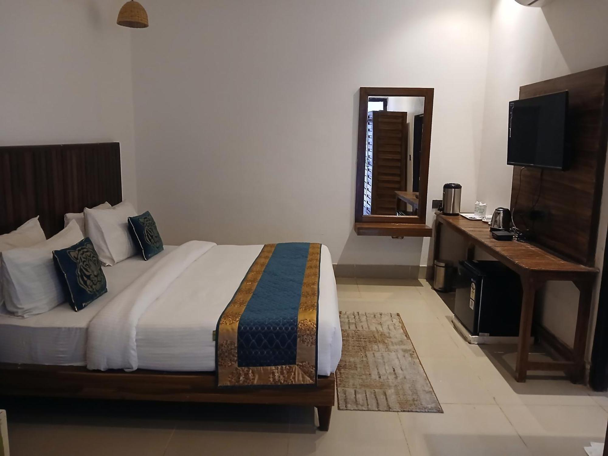 Panna Tiger Resort- Riverside Property Rajgarh  ภายนอก รูปภาพ
